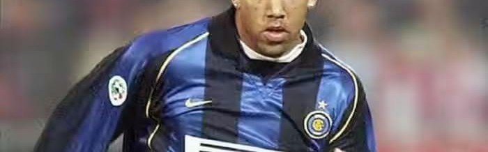 悲催的流星，16岁法甲当主力，21岁在国米要穿10号，30岁家暴